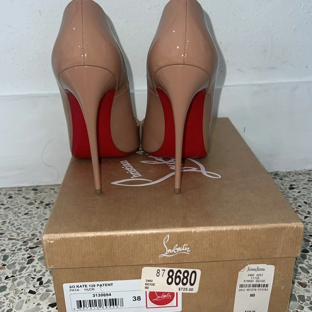 Christina Louboutin Kate 120 Patent Leather Heel - Picture 7 of 7